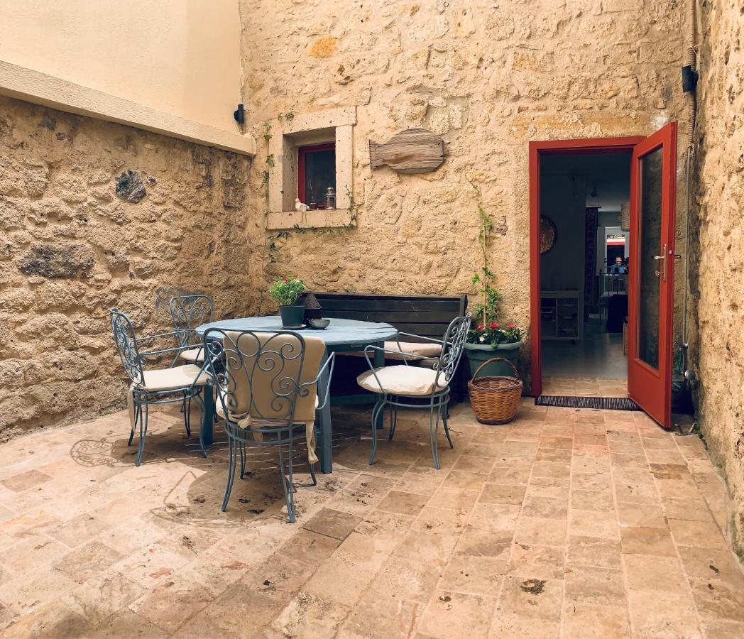 Aracati Pansiyon Cesme Ngoại thất bức ảnh